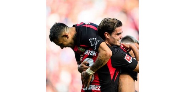 Bayer 04 Leverkusen verslaat RB Leipzig met 2-0 in thuiswedstrijd Bayer 04 Leverkusen verslaat RB Leipzig met 2-0 in thuiswedstrijd